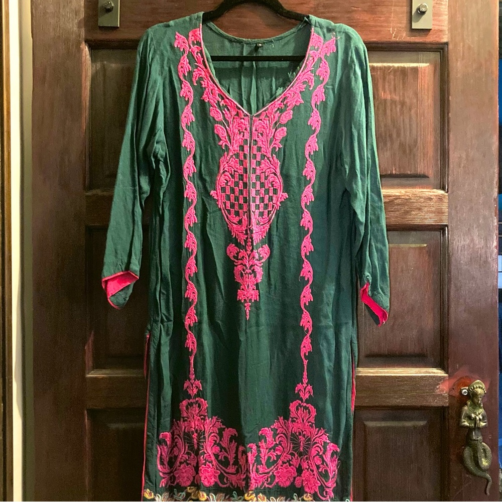 Colorful split hem kurta top. Teal, pink, yellow embroidery on dark green